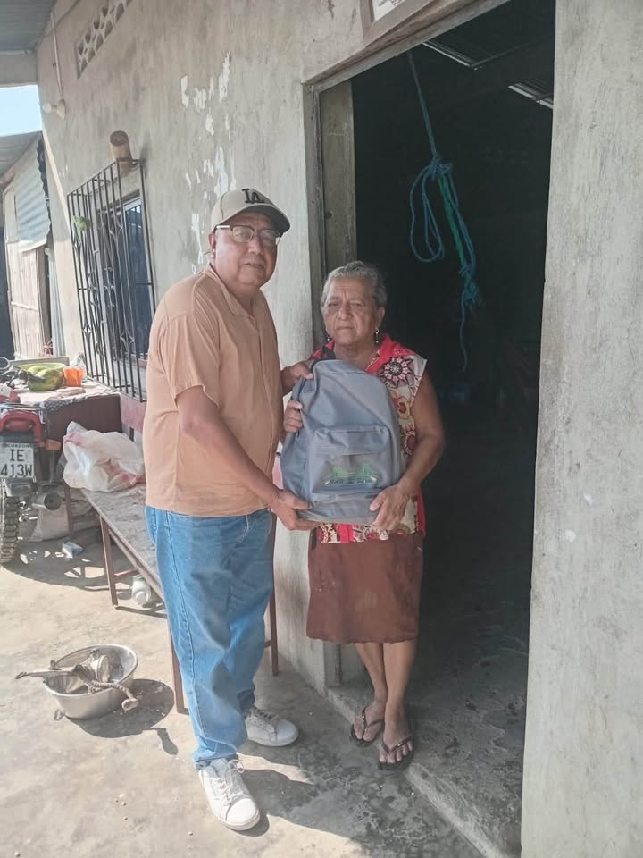 San Jacinto fortalece atención domiciliaria con kits para 80 adultos mayores