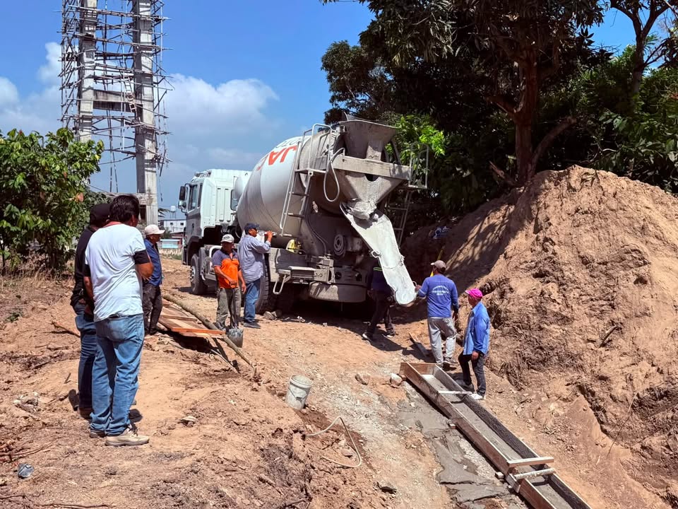 Avanza construcción del puente peatonal en Puerto Rico con nuevas cimentaciones